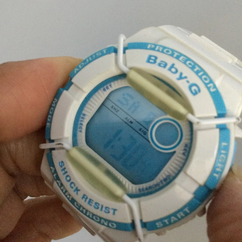 Casio Baby-G Watch Men 3212 BGD-120P 39mm White Blue Day Date New Battery